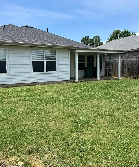 7409 Marsland Ln — Photo 12