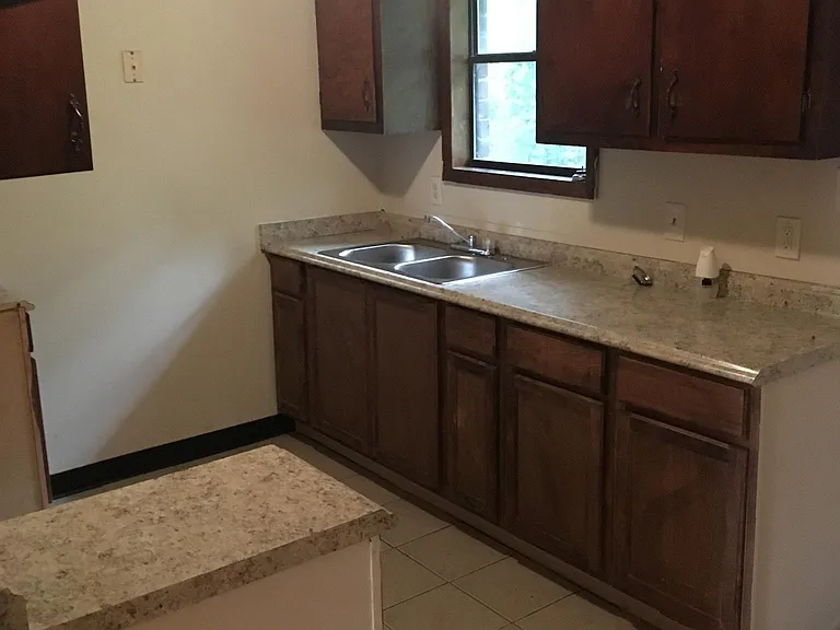 913 Davis St #B — Photo 10