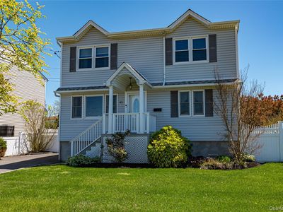 43 Spruce Place, Lindenhurst, NY, 11757