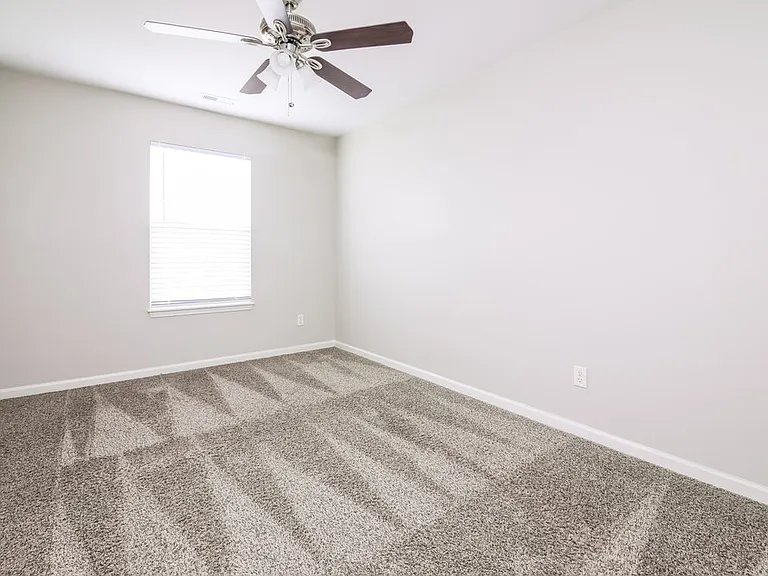 1513 Clover Ridge Ct — Photo 12