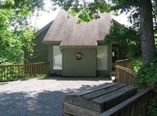 930 W Cedar Ln, Gatlinburg, TN 37738