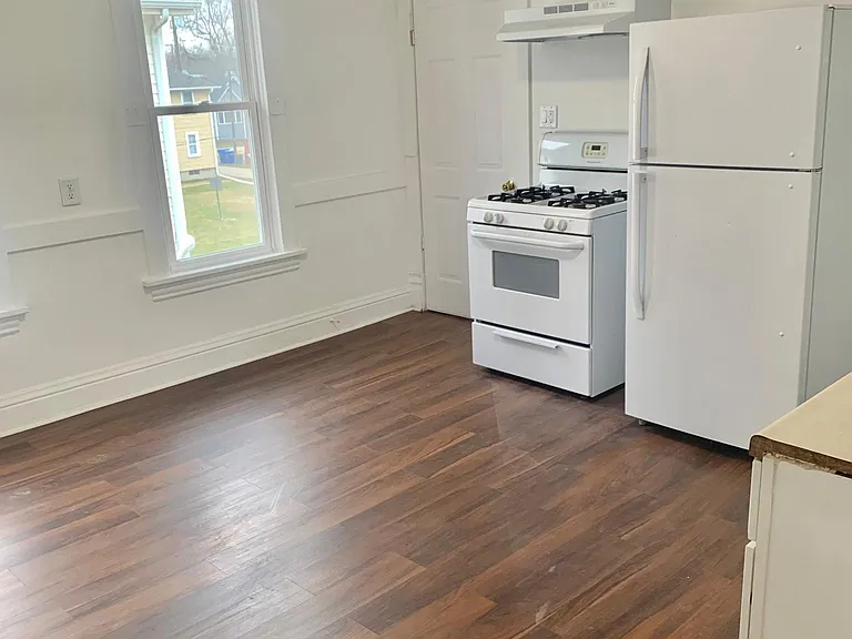 812 E Lincoln Hwy #2 — Photo 8