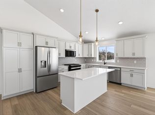 22544 Raven St NW, Oak Grove, MN 55005