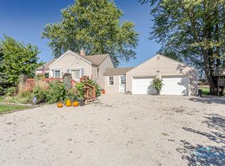 3639 Corduroy Rd, Oregon, OH 43616