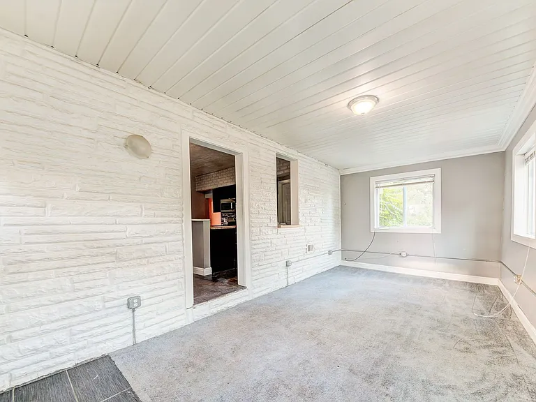 311 Boggs Ave — Photo 8