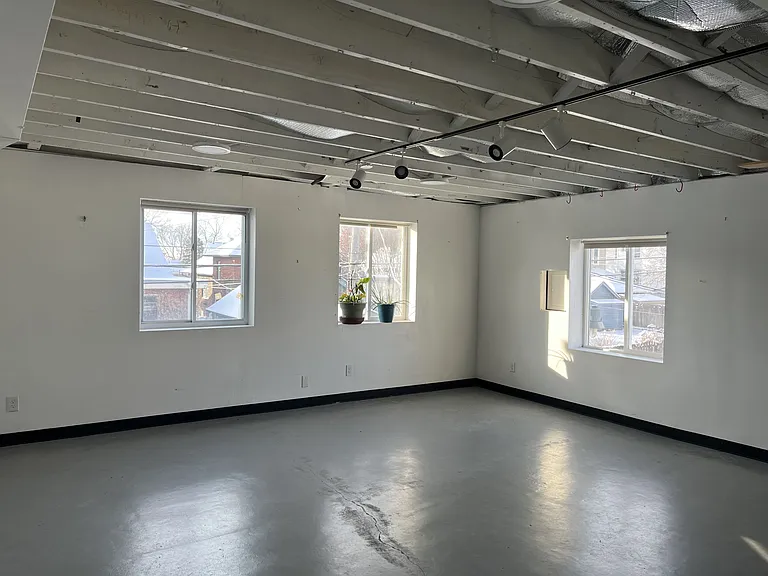 5701 NW Radial Hwy — Photo 7