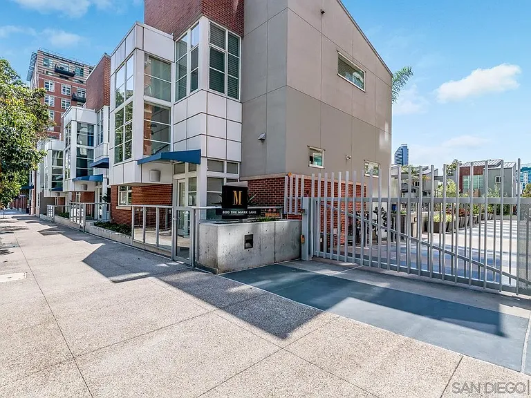 800 The Mark Ln #202 — Photo 27