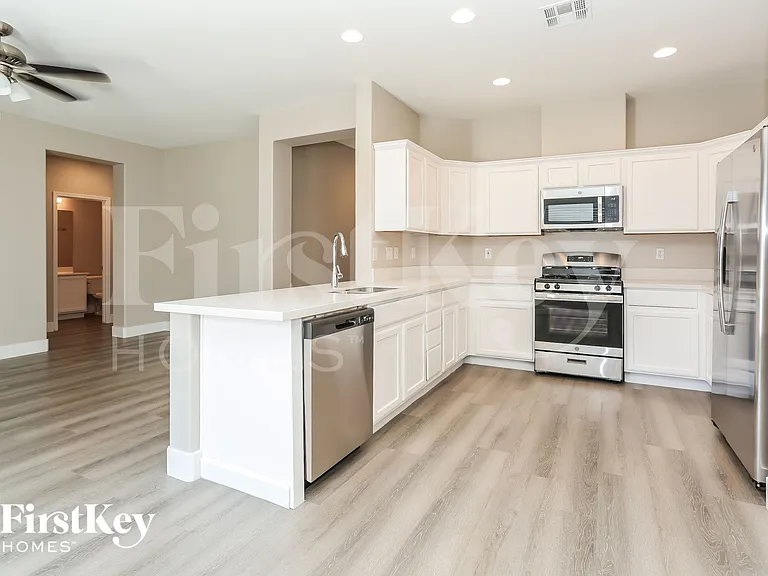 6834 Dovecote Ave — Photo 4