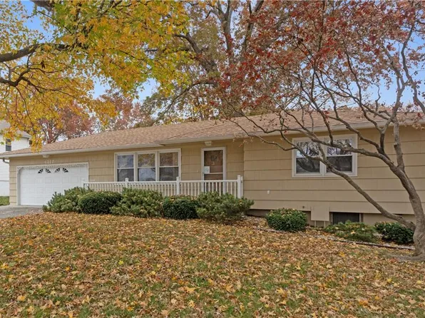 4217 S Pleasant St, Independence, MO 64055