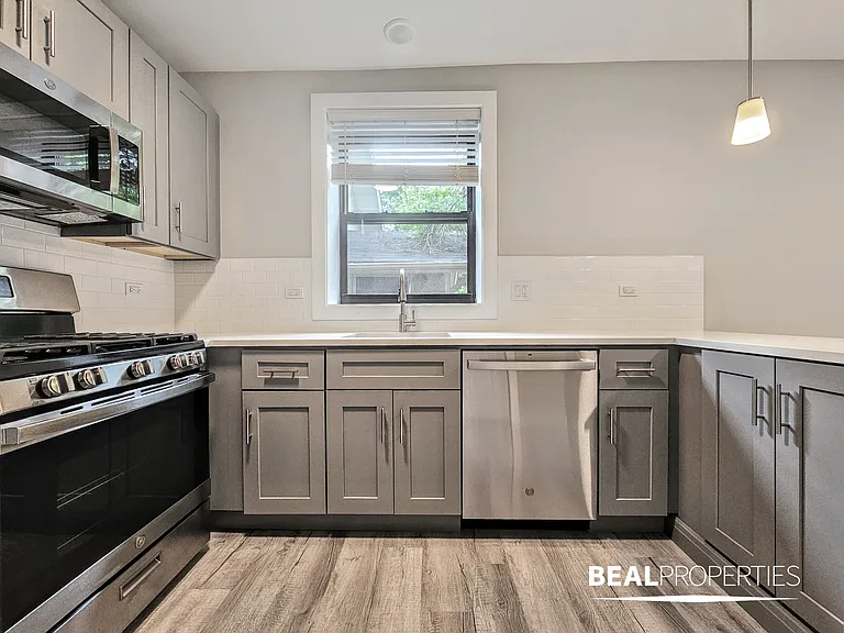1133-1139 Oak Ave — Photo 28