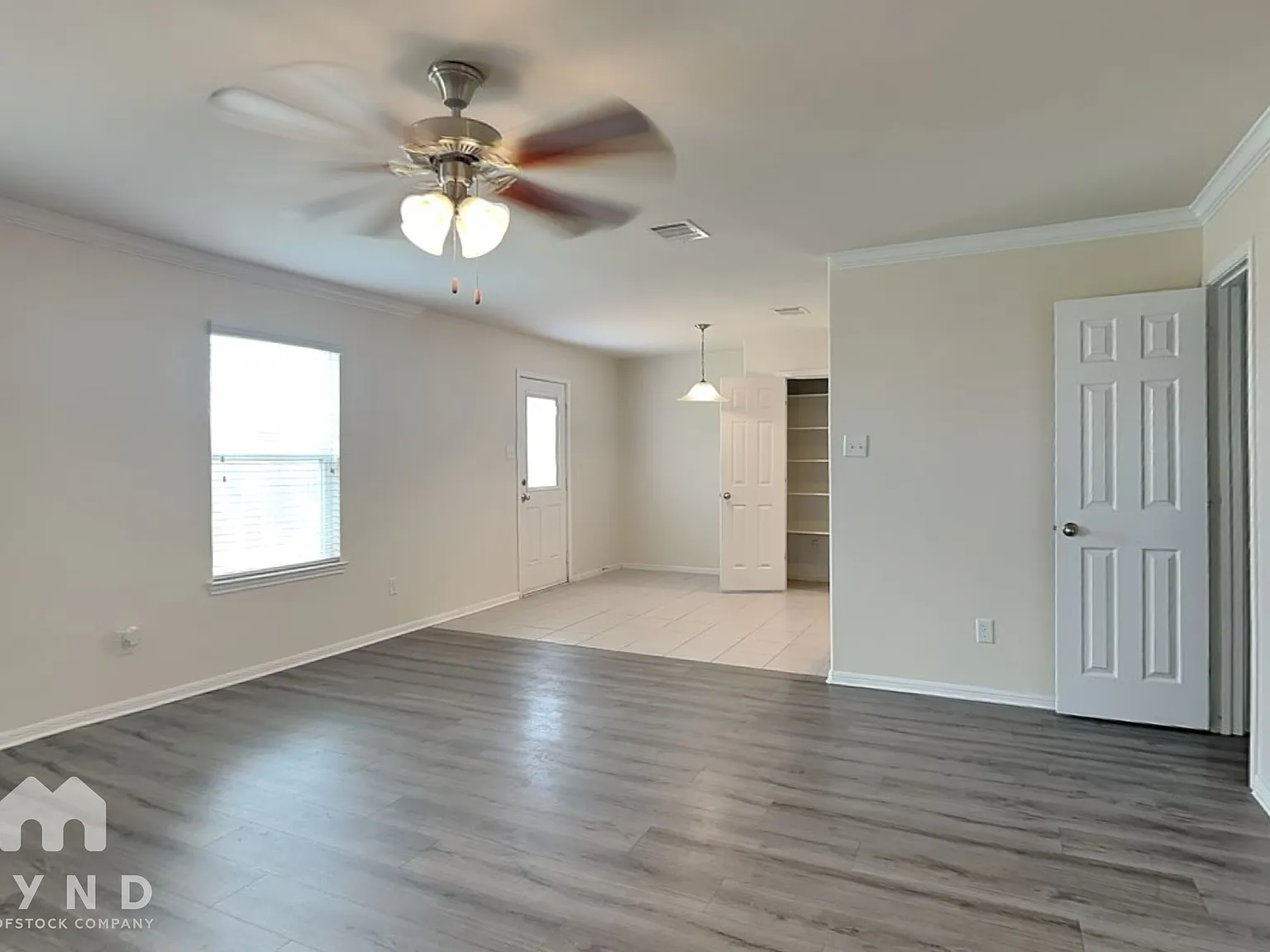 4 bed, 2.5 bath, 2222 sqft, $2,235 — Photo 3