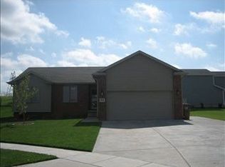 7412 N 18th Ct, Lincoln, NE 68521