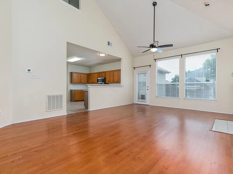 3928 Windford Dr — Photo 10