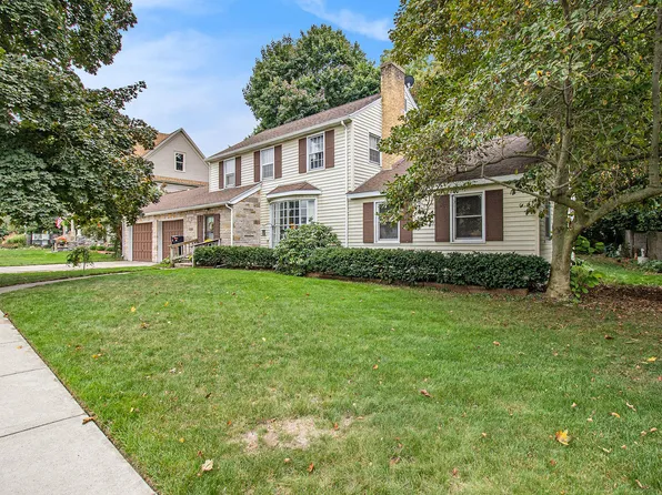 89 E 4th St, Shelby, MI 49455