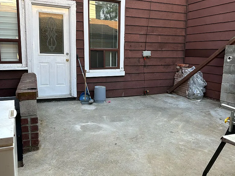 397 Brock Ave #A — Photo 11