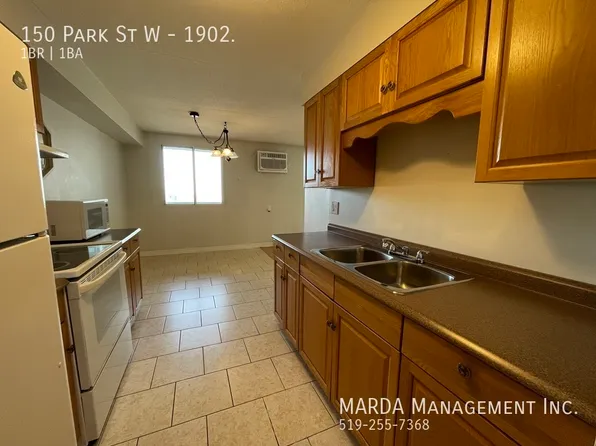 150 Park St W, Windsor, ON