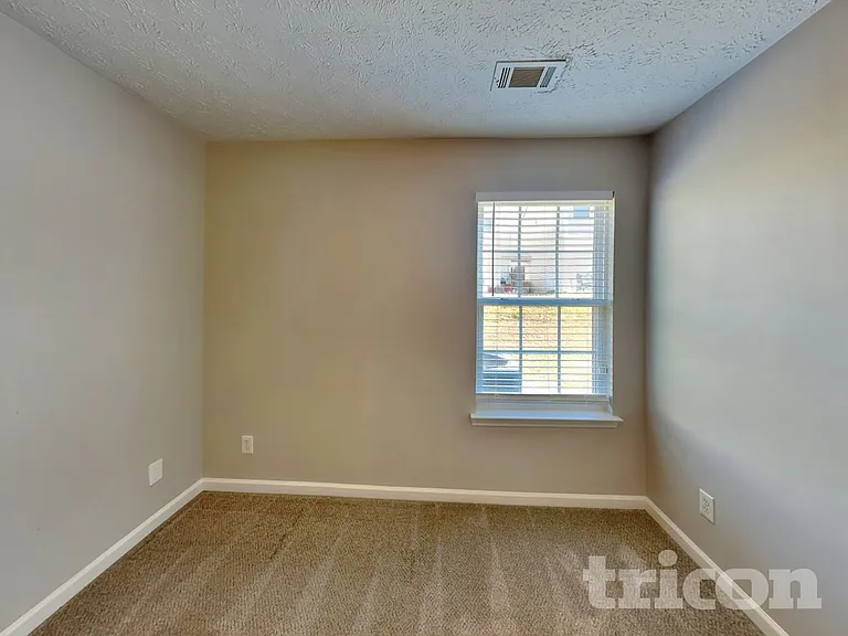 175 Meadowridge Dr — Photo 9
