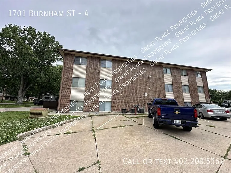 1701 Burnham St #4 — Photo 9