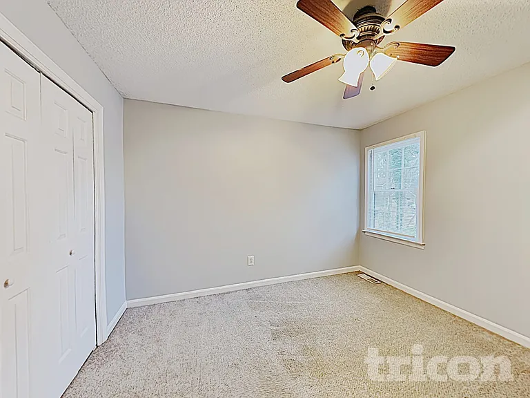 5394 Telford Ct — Photo 11