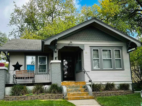3710 Jones St, Sioux City, IA 51104