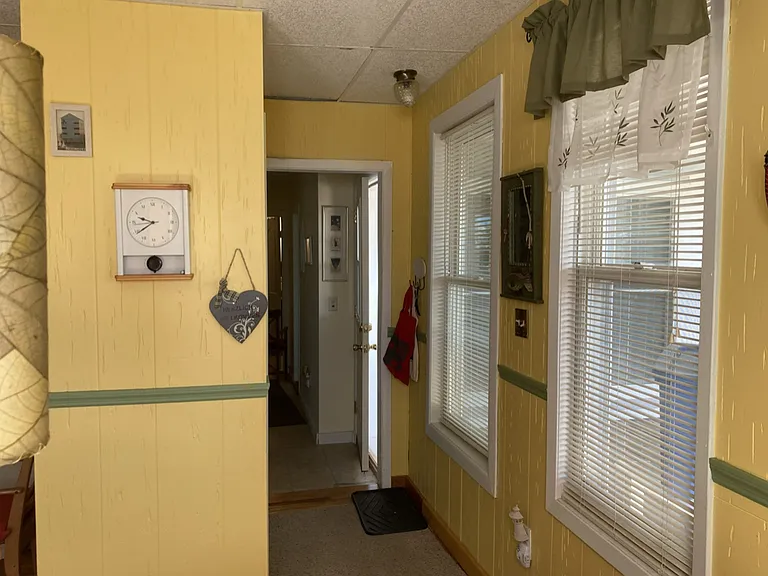 421 Sweeny Ave — Photo 6