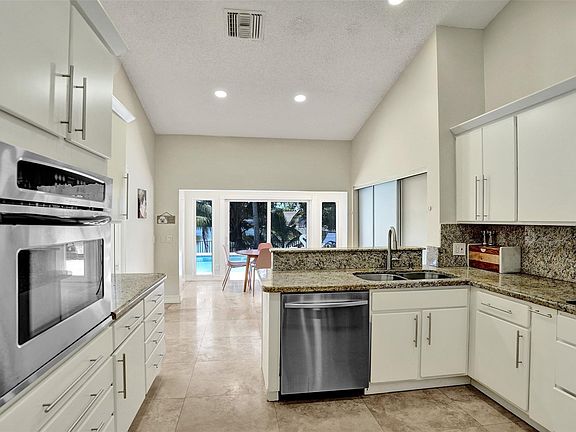 3rd image of 10130 NW 13th Street