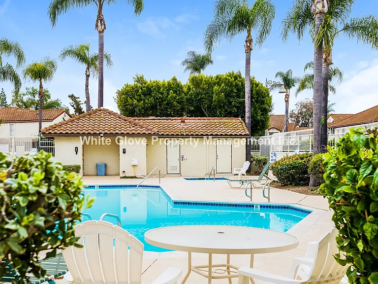 23321 La Crescenta #A — Photo 13