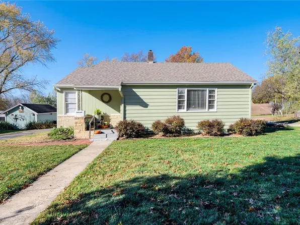 634 N Poplar St, Ottawa, KS 66067