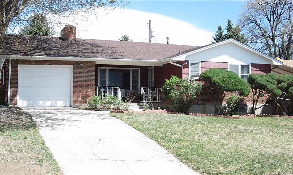 Desirable Pleasant Valley area!  Nicely landscaped!