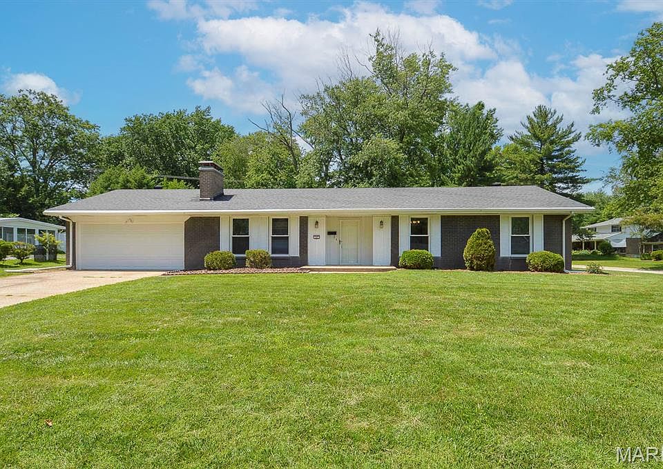 1st image of 37 Hemlock Dr
