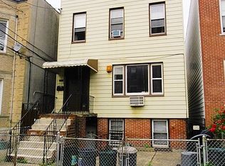 1841 25th Rd, Astoria, NY 11102