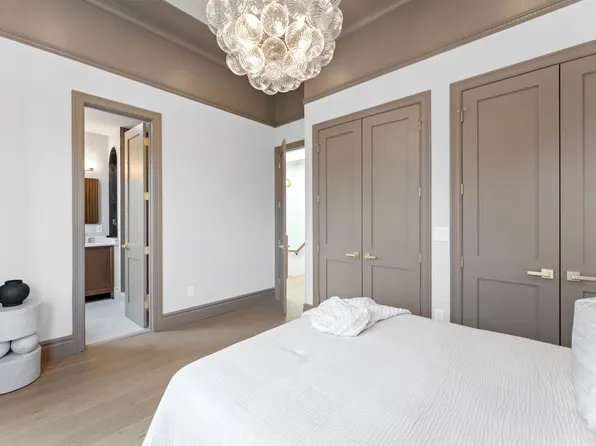 83 Liberty Place image 36 of 45