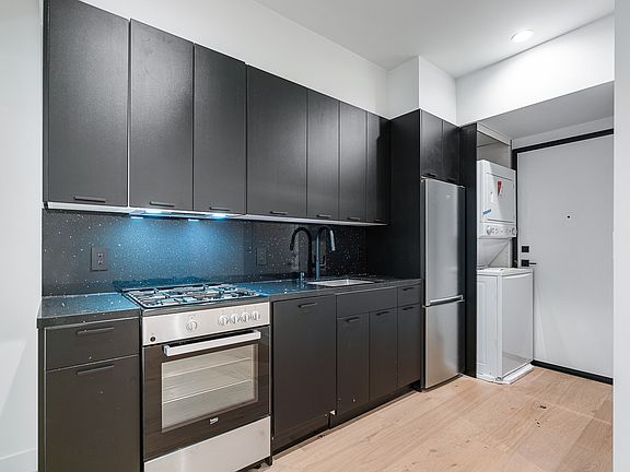 2nd image of 12320 Montana Ave #109