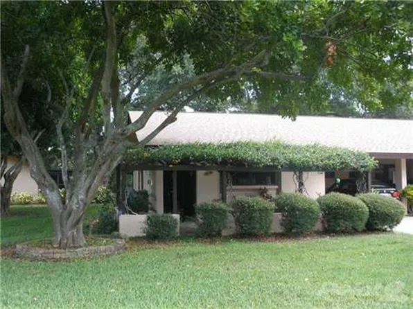 6107 Evergreen Cir #10A, Bradenton, FL 34209