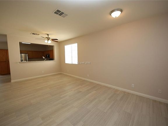 4th image of 1333 Oak Village Ave