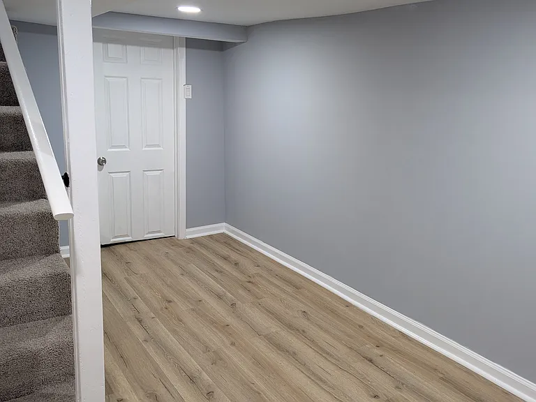 1726 Carswell St — Photo 19
