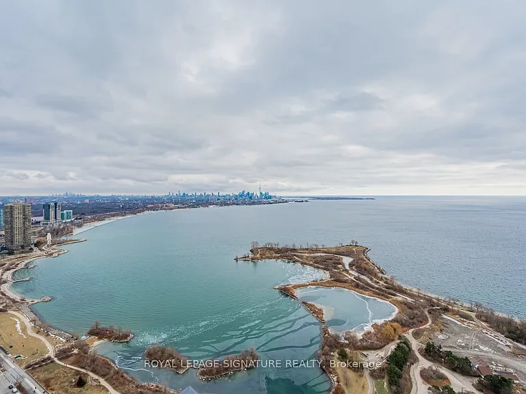 20 Shore Breeze Dr #LPH05B — Photo 28
