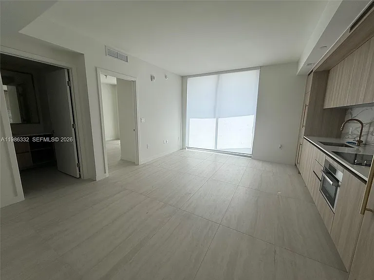 77 SE 5th St #2015 — Photo 32
