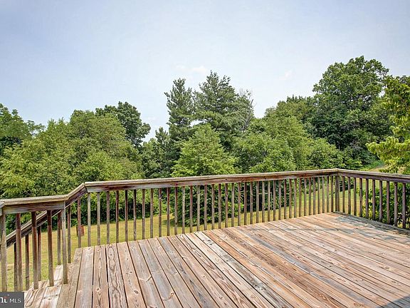 2nd image of 6404 Hillcrest St