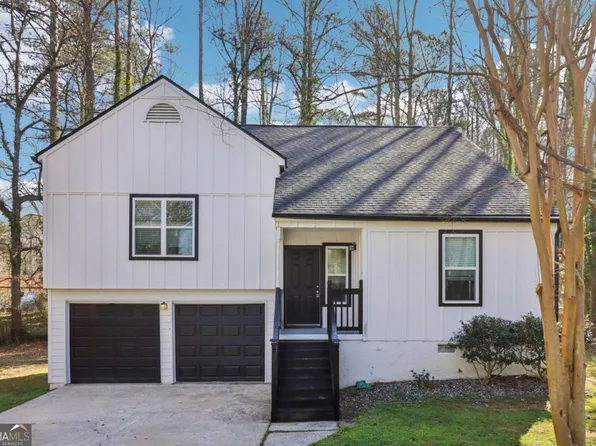 105 Running Bear Trl, Fayetteville, GA 30214