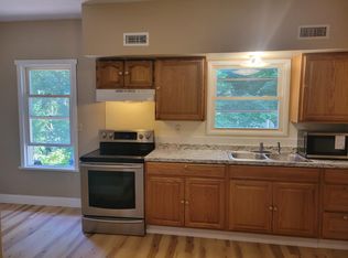 27 Richards St APT 2, Worcester, MA 01603