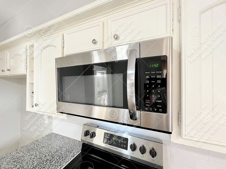1st image of 4742 N Cashel Cir