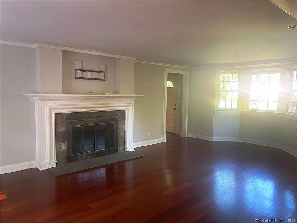 1st image of 8A Southwest Dr
