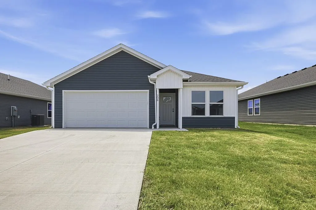 208 Alex Jordan Drive — Photo 1