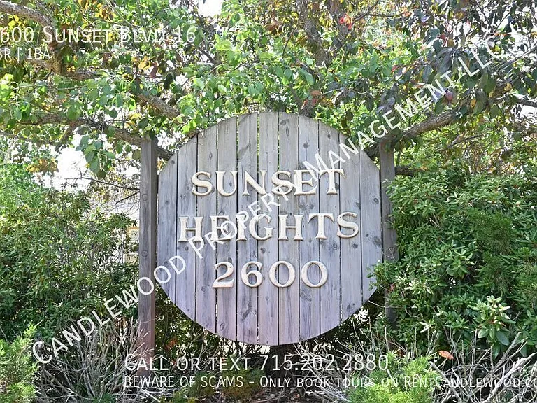 2600 Sunset Blvd #16 — Photo 11
