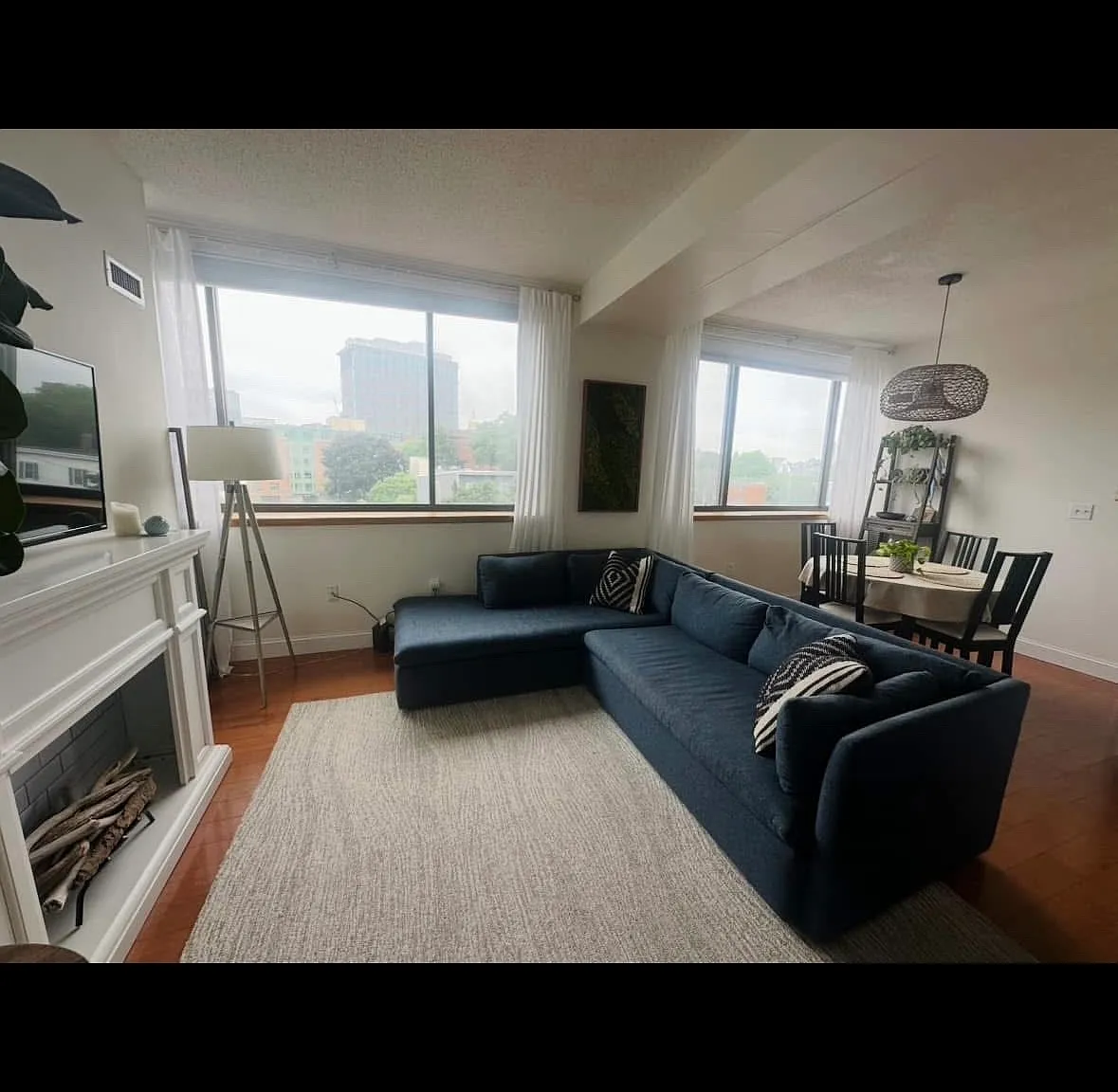 2 bed, 950 sqft, $2,150 — Photo 1
