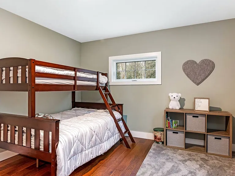167 E Countryside Rd — Photo 16