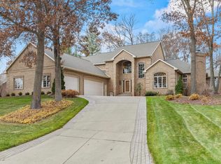 1935 E Telemark Cir, Green Bay, WI 54313