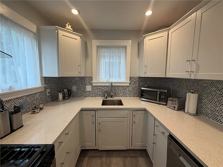 101 Lacrosse St — Photo 9