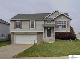 15350 Reynolds St, Bennington, NE 68007